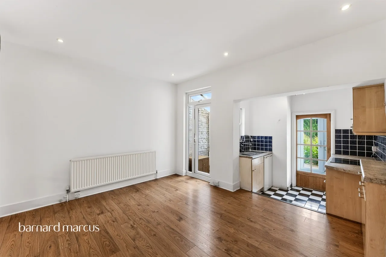 St. Marks Road, Mitcham, CR4, photo 17