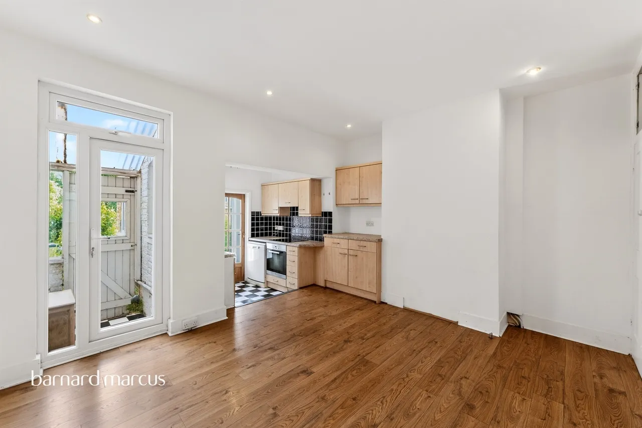 St. Marks Road, Mitcham, CR4, photo 19