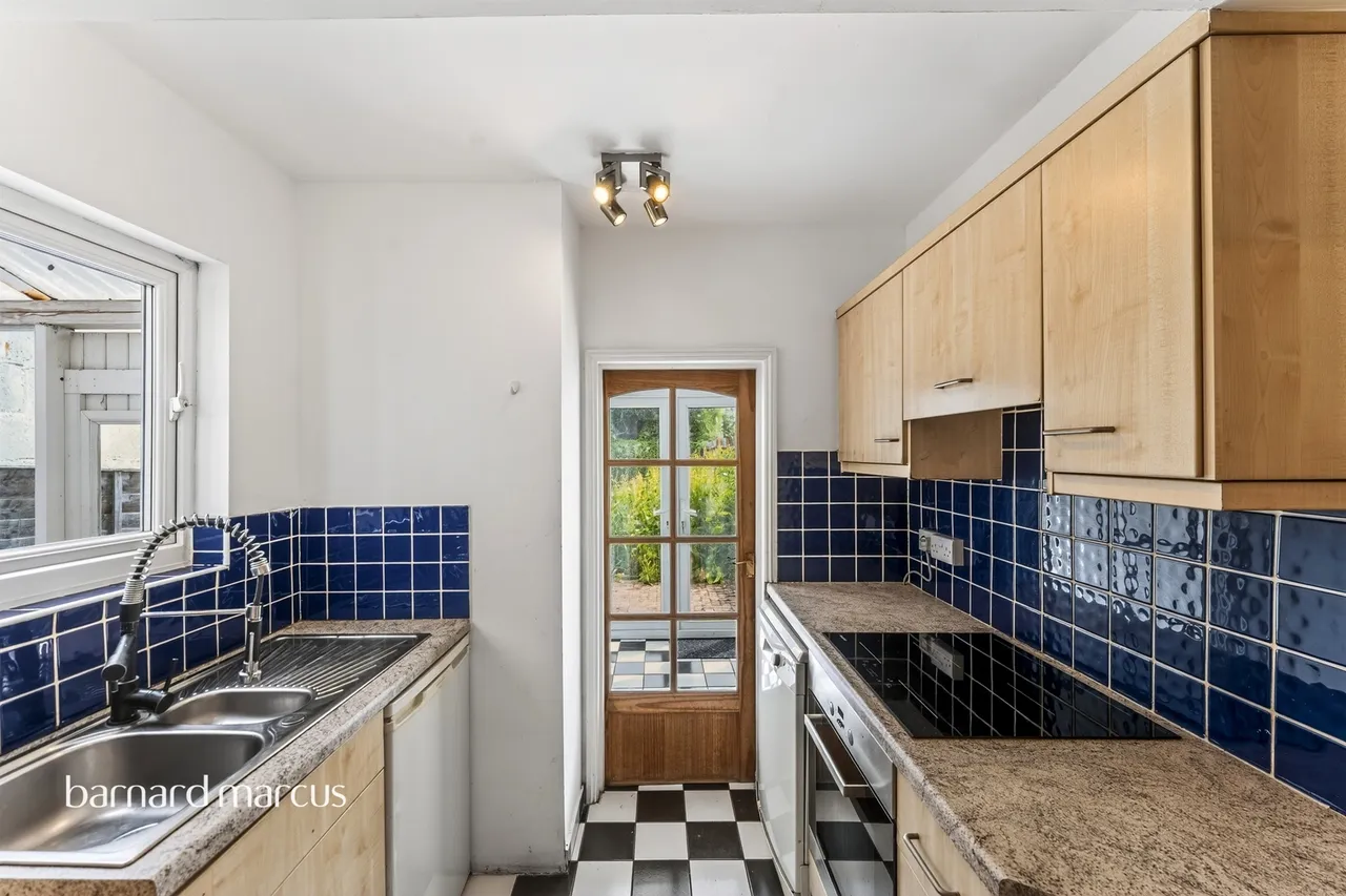 St. Marks Road, Mitcham, CR4, photo 13