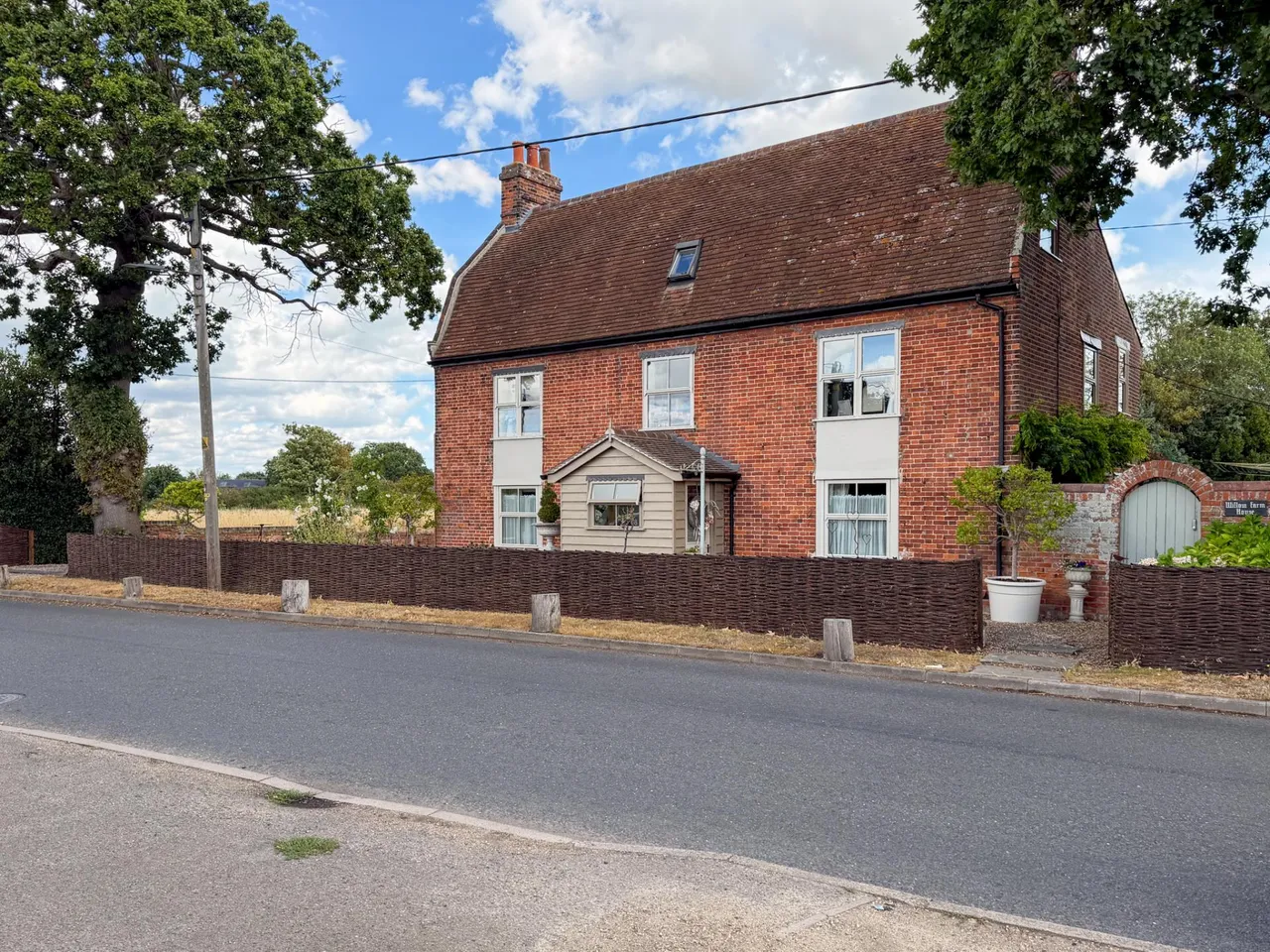 7 bed house for sale, Halstead Road, Kirby-Cross, CO13