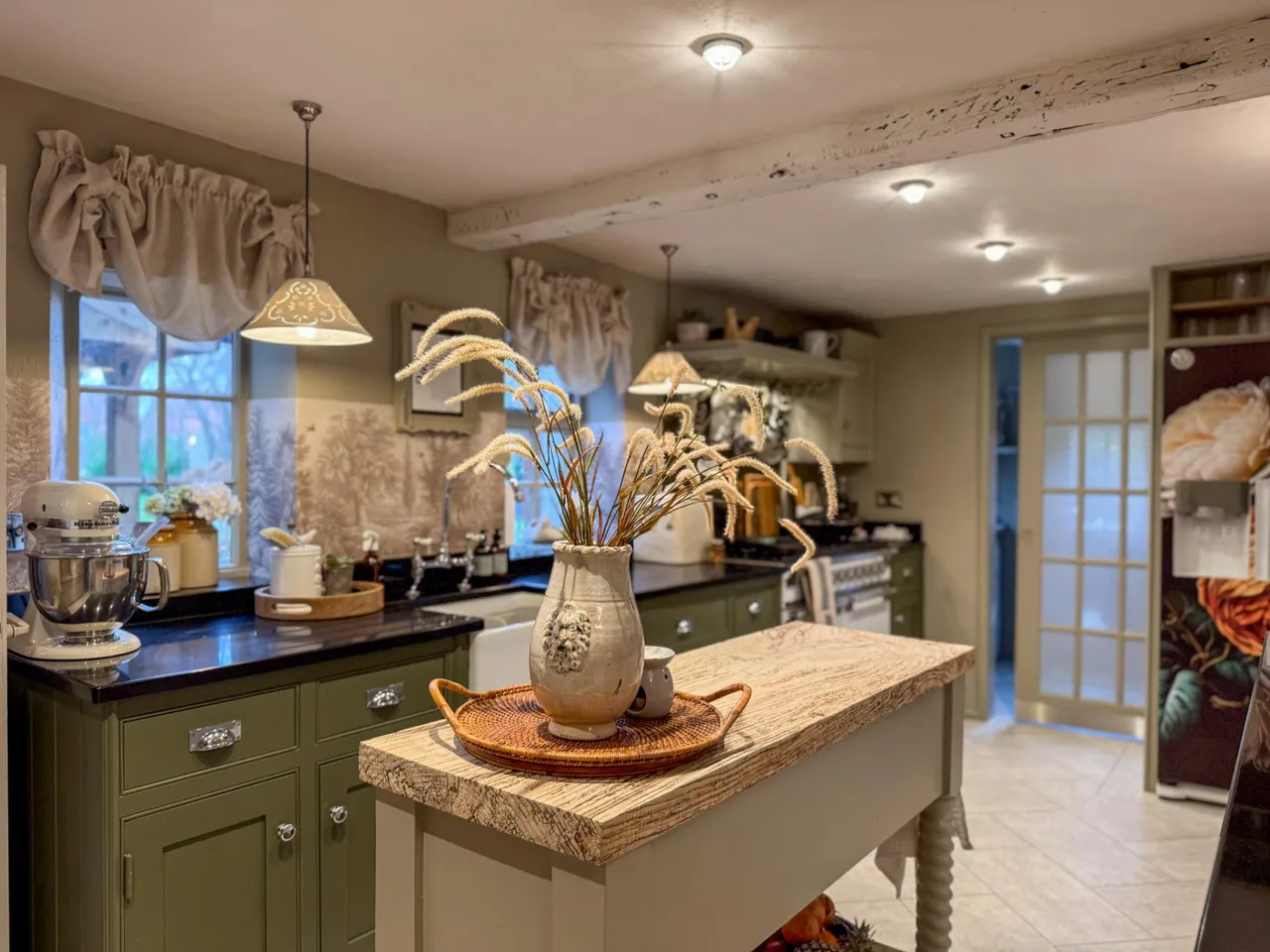 Halstead Road, Kirby-Cross, CO13, photo 6