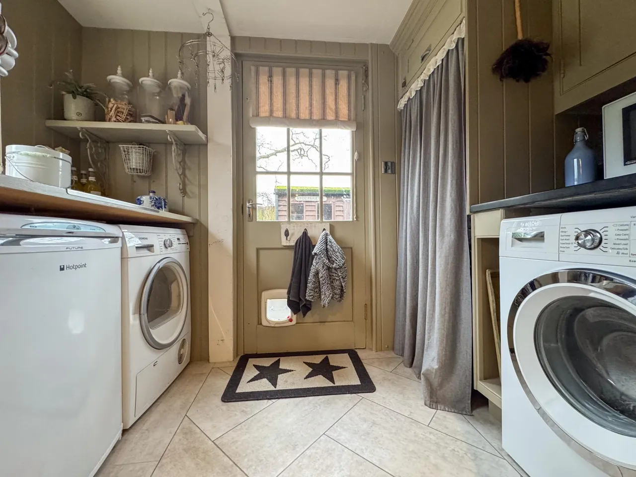 Halstead Road, Kirby-Cross, CO13, photo 11