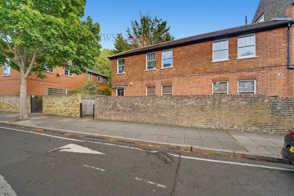 Madeley Road, Ealing, photo 17