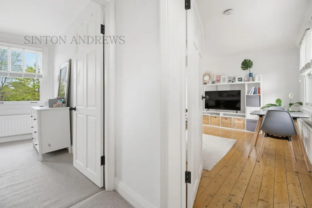 Madeley Road, Ealing, photo 4