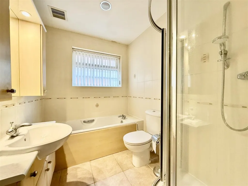 Severn Avenue, Greenmeadow, photo 4
