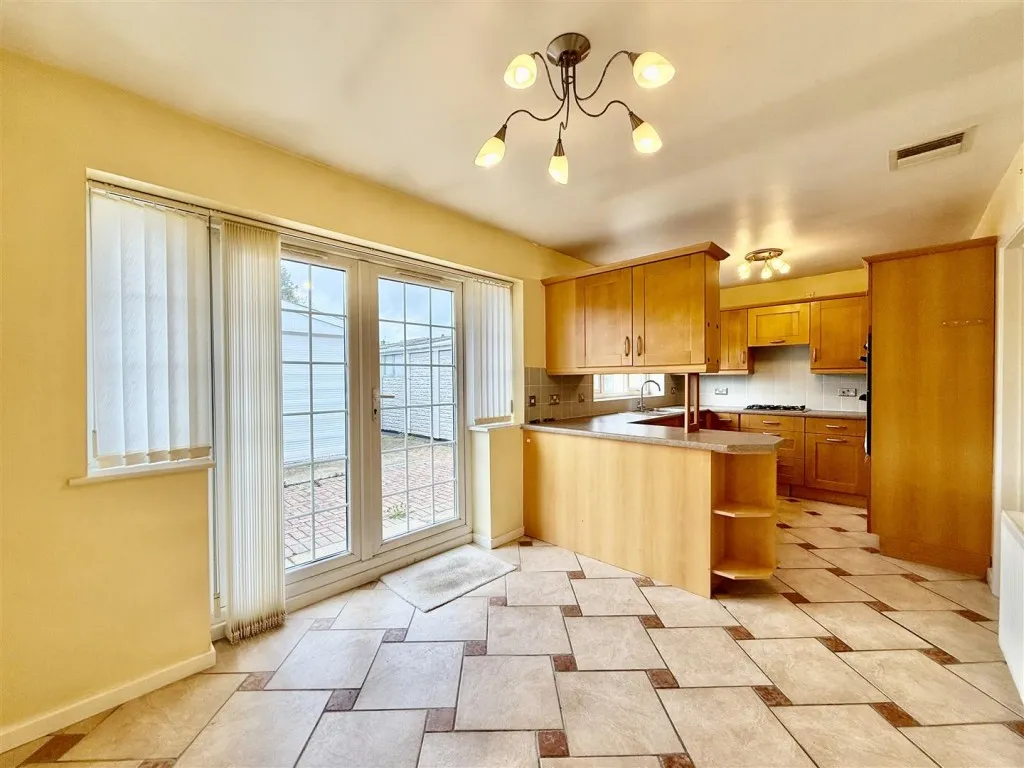 Severn Avenue, Greenmeadow, photo 7