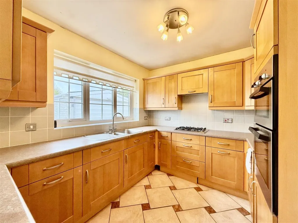 Severn Avenue, Greenmeadow, photo 3