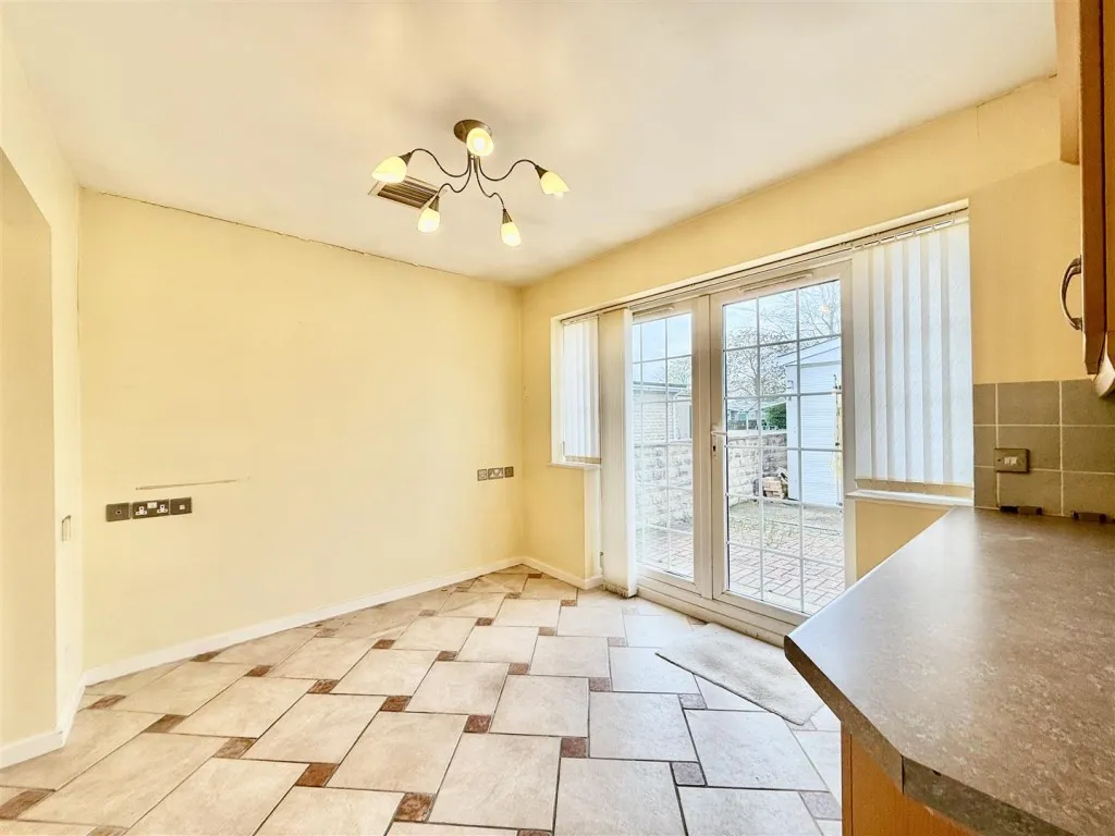 Severn Avenue, Greenmeadow, photo 8