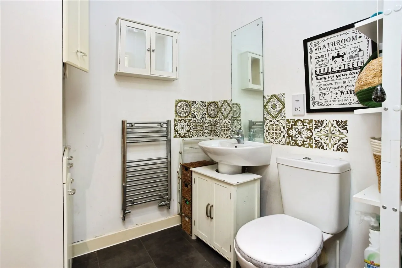 Sovereign Way, Tonbridge, TN9, photo 9