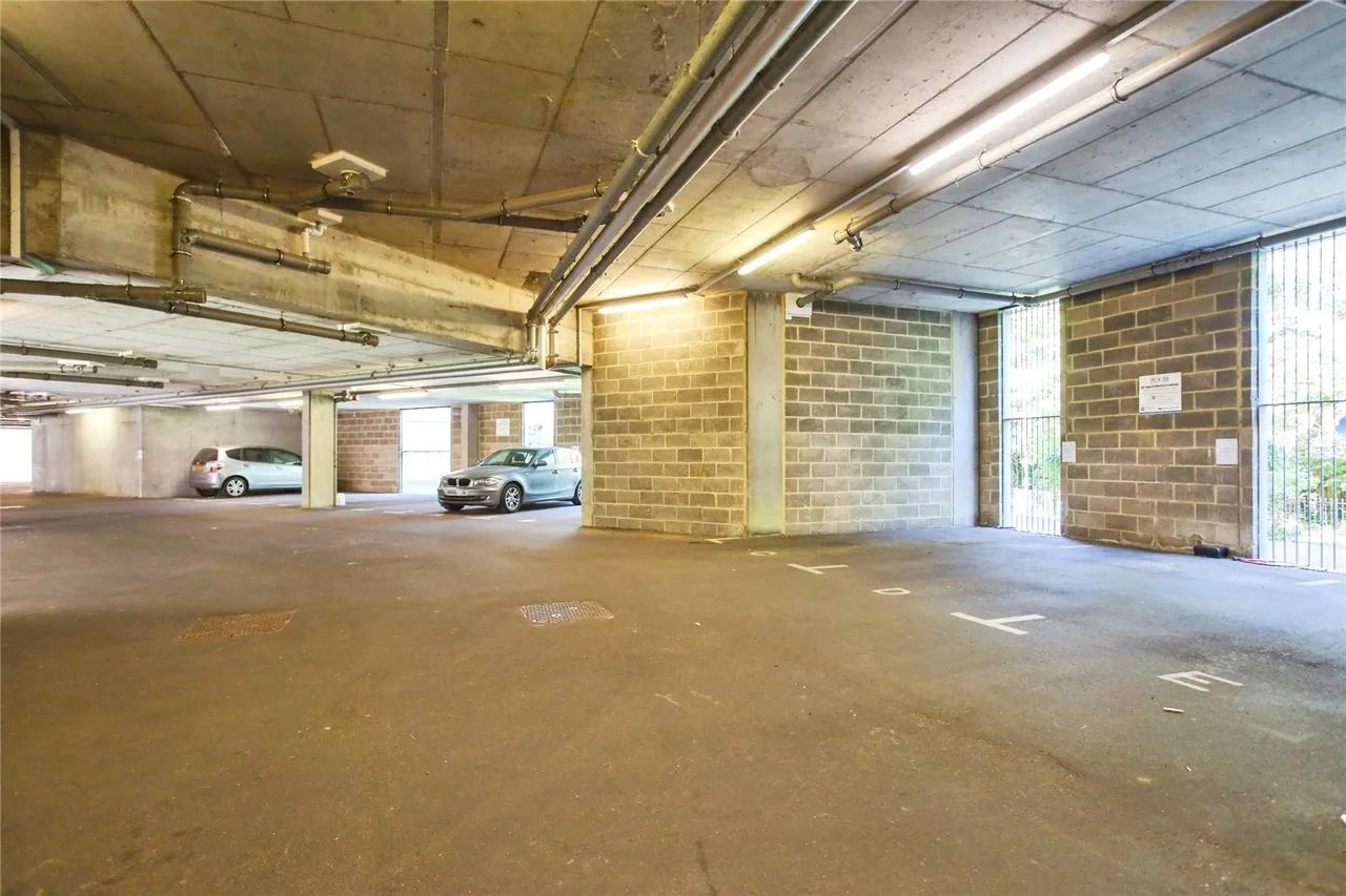 Sovereign Way, Tonbridge, TN9, photo 12