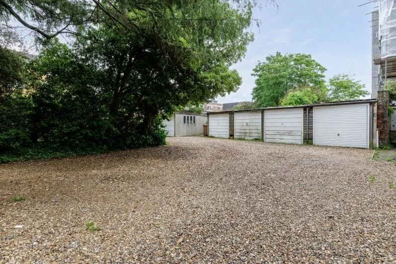 Lansdowne Road, Wimbledon, SW20, photo 15