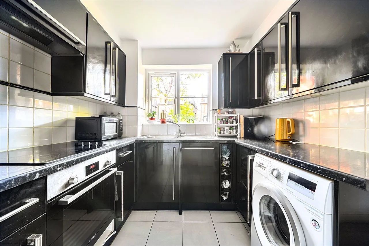 Winery Lane, Kingston Upon Thames, KT1, photo 4