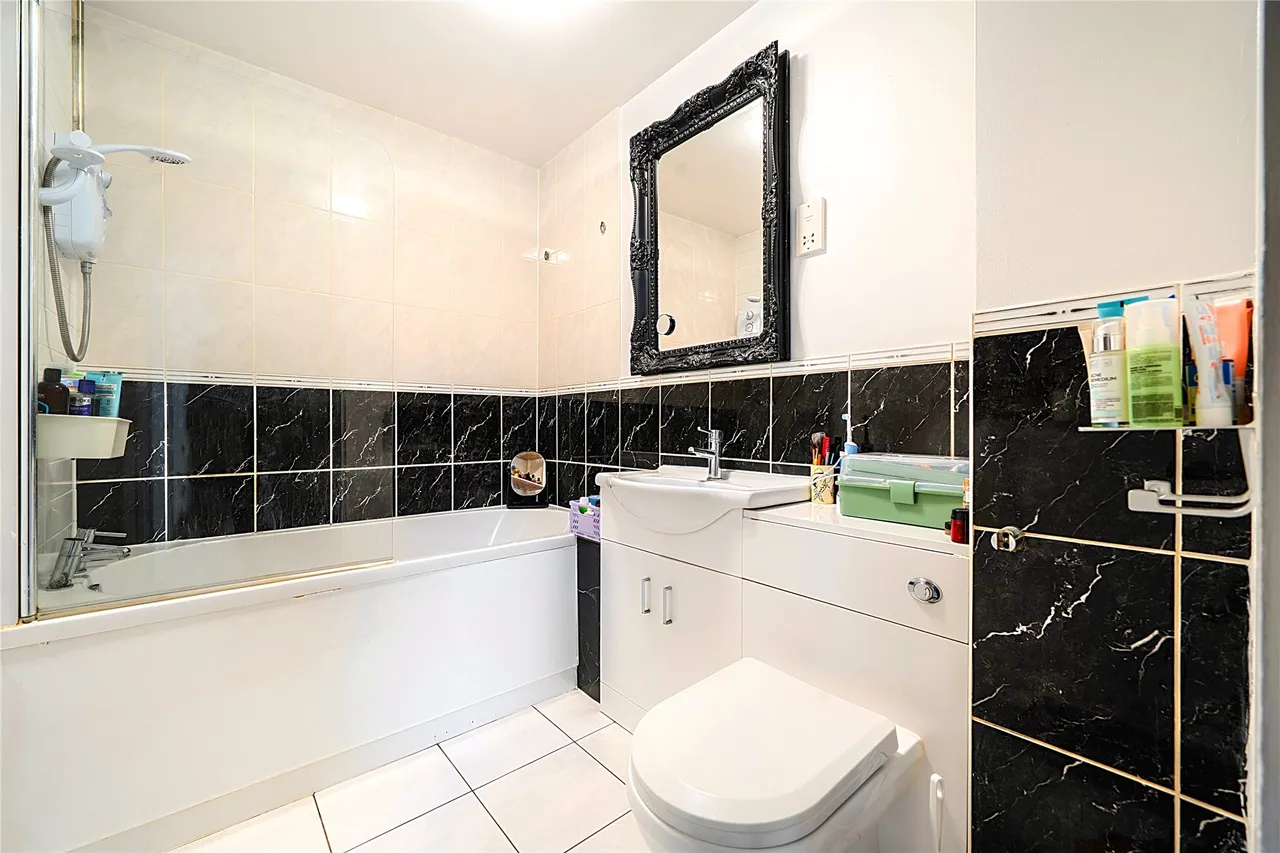 Winery Lane, Kingston Upon Thames, KT1, photo 9
