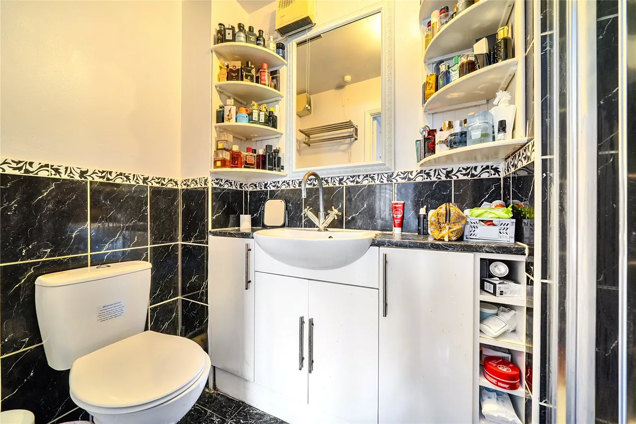 Winery Lane, Kingston Upon Thames, KT1, photo 7