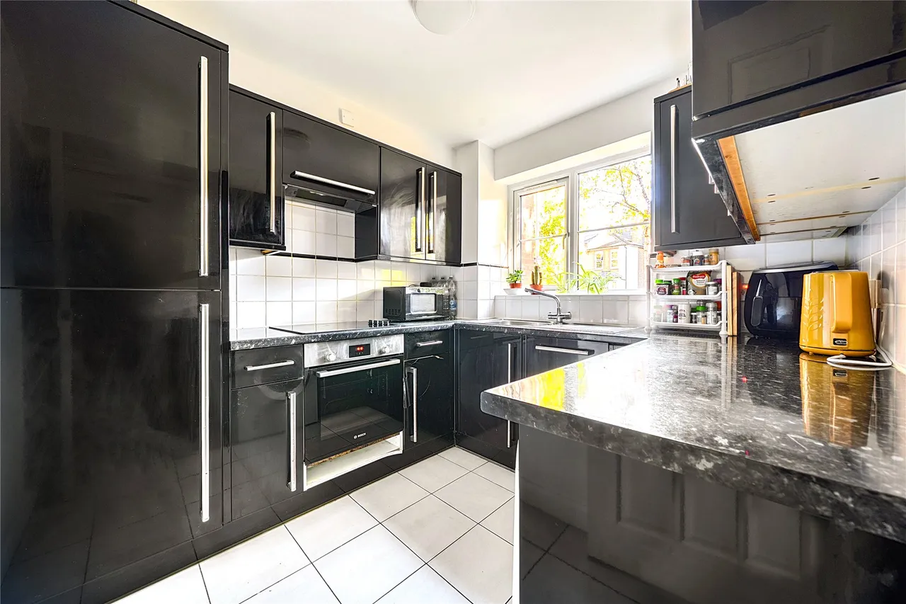 Winery Lane, Kingston Upon Thames, KT1, photo 5