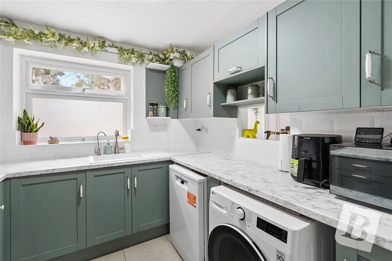 West Malling Way, Hornchurch, RM12, photo 5