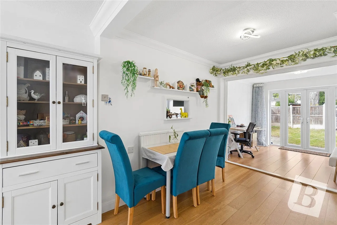 West Malling Way, Hornchurch, RM12, photo 4