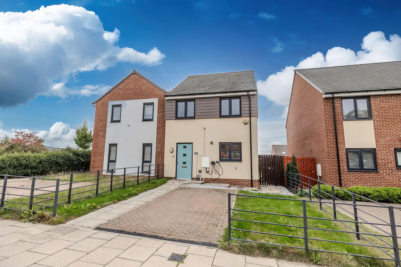 2 bed house for sale, White House Road, Newcastle Upon Tyne