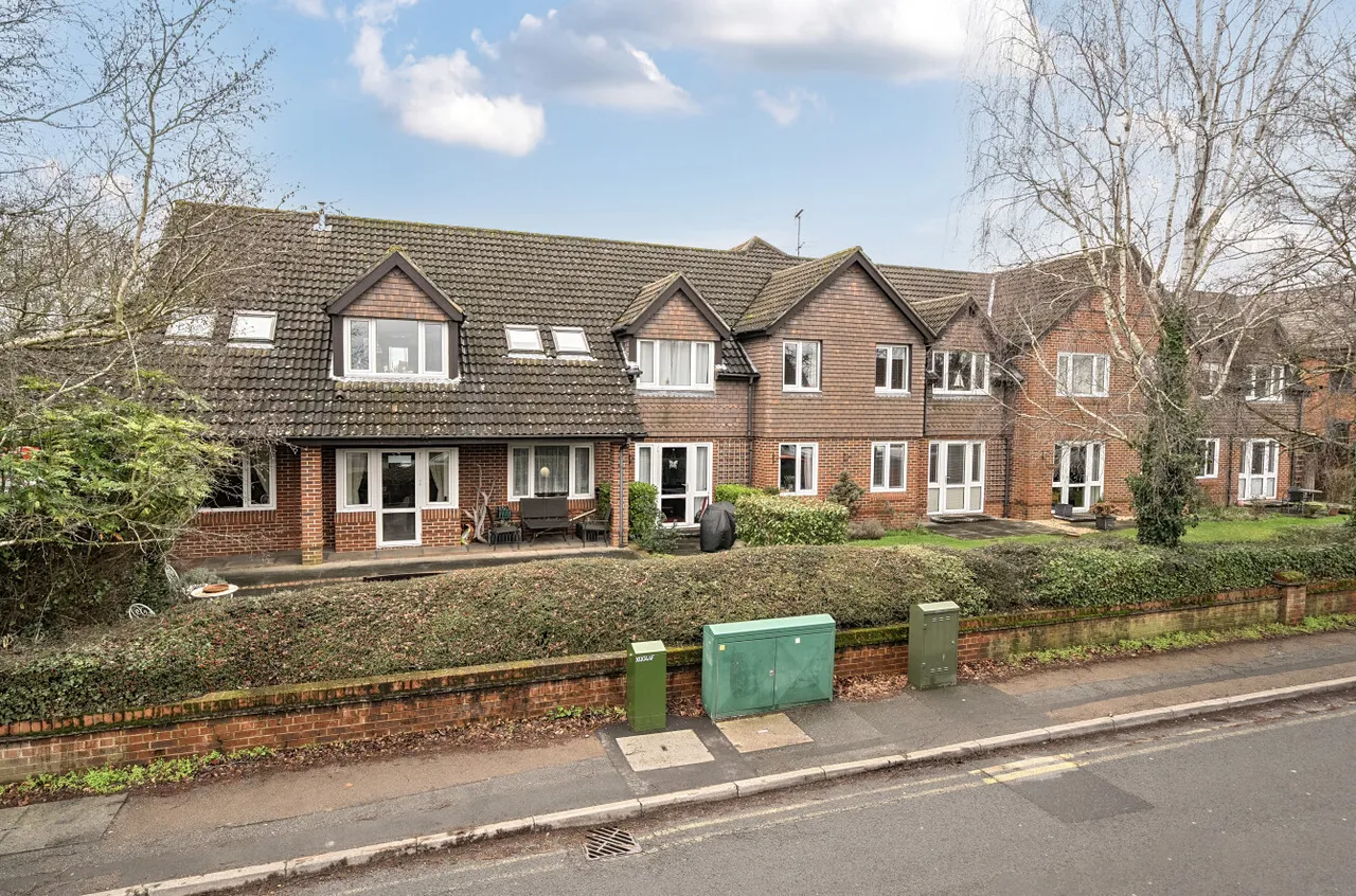 Terrace Road South, Binfield, RG42, photo 16