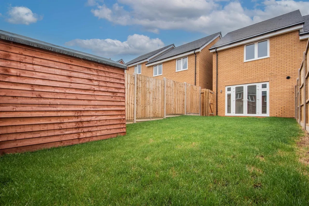Irthlingborough Road North Wellingborough, NN8, photo 4