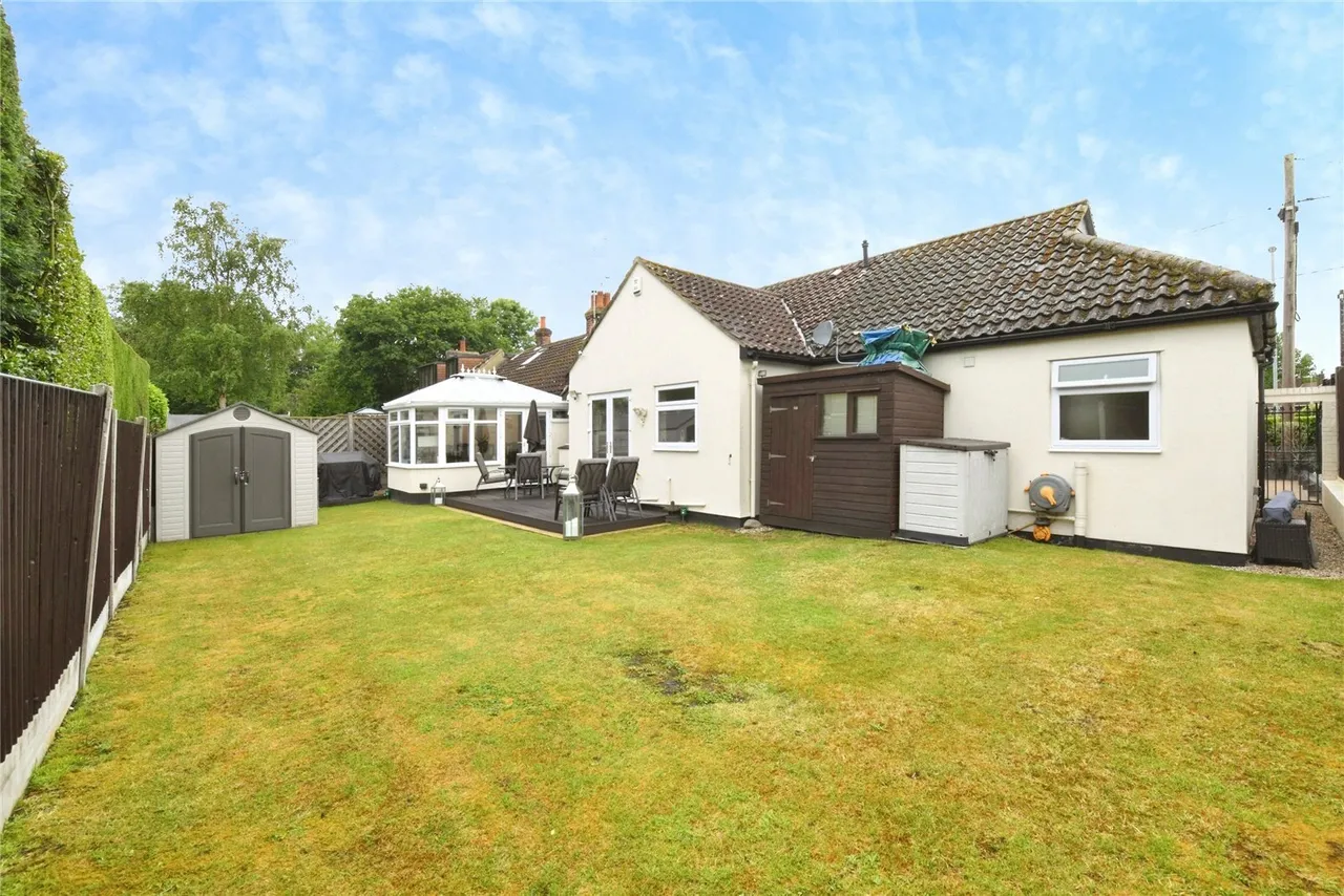 Sandpit Lane, Pilgrims Hatch, Brentwood, Essex, CM15, photo 4