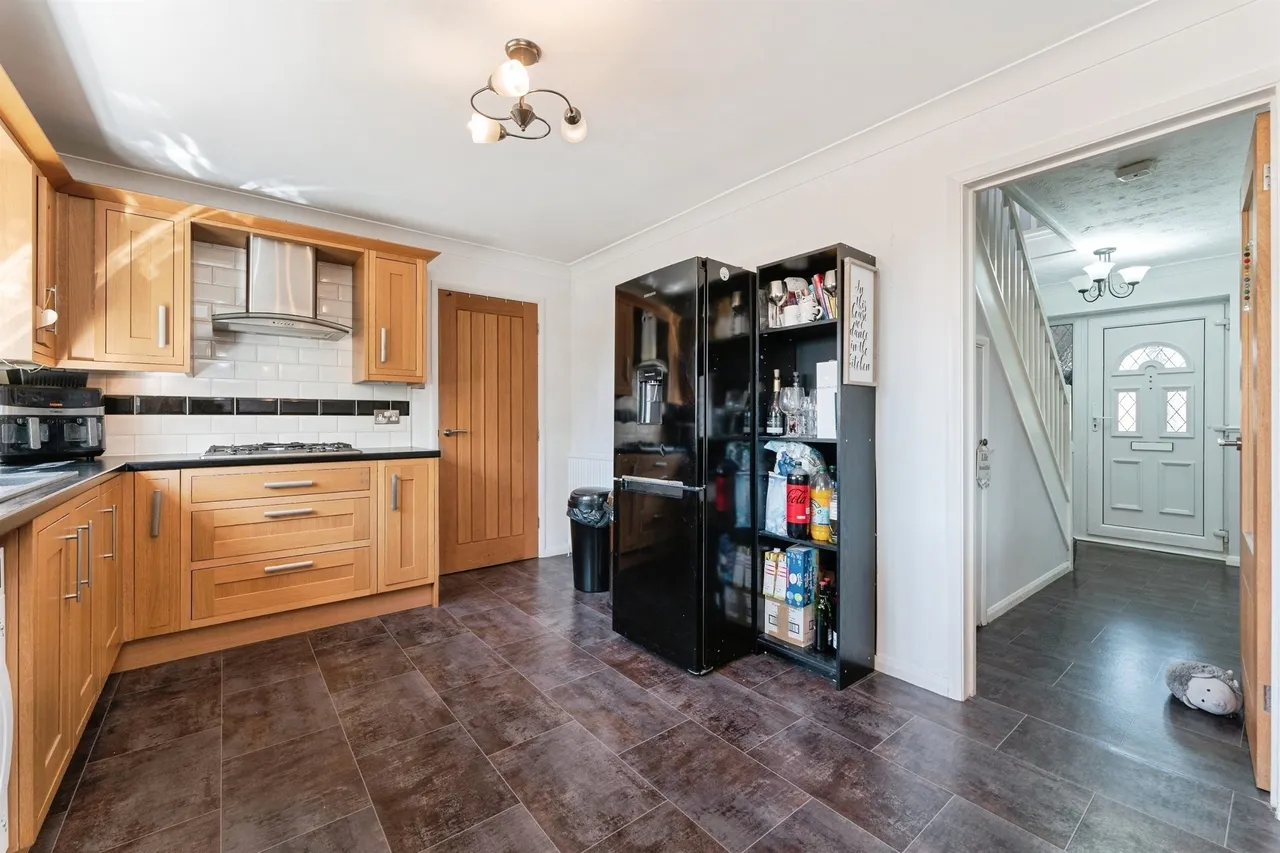 Fairfax Way, March, PE15, photo 9