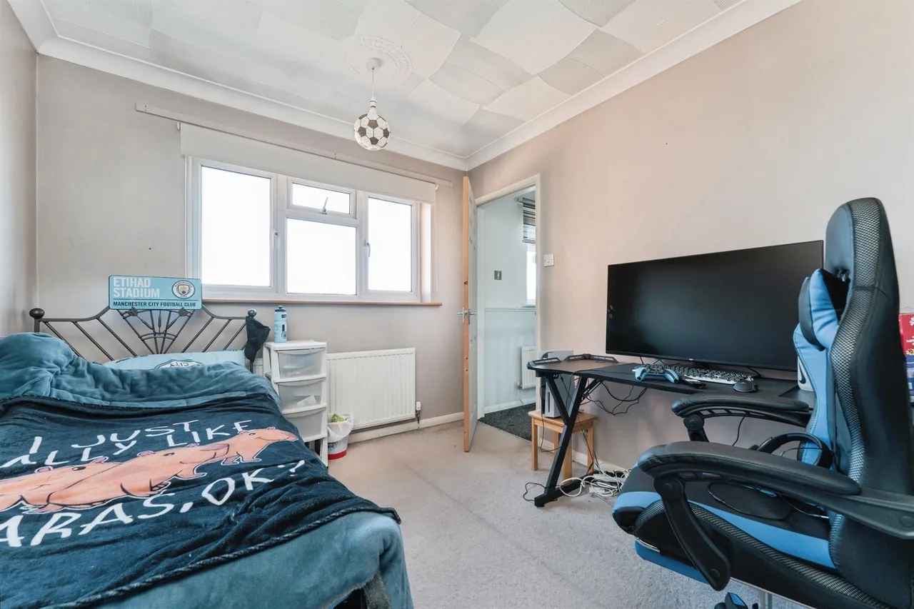 Fairfax Way, March, PE15, photo 13
