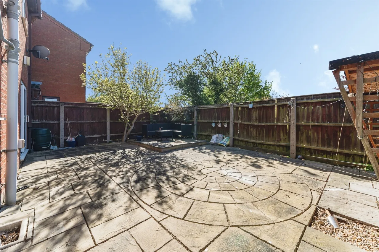 Fairfax Way, March, PE15, photo 4