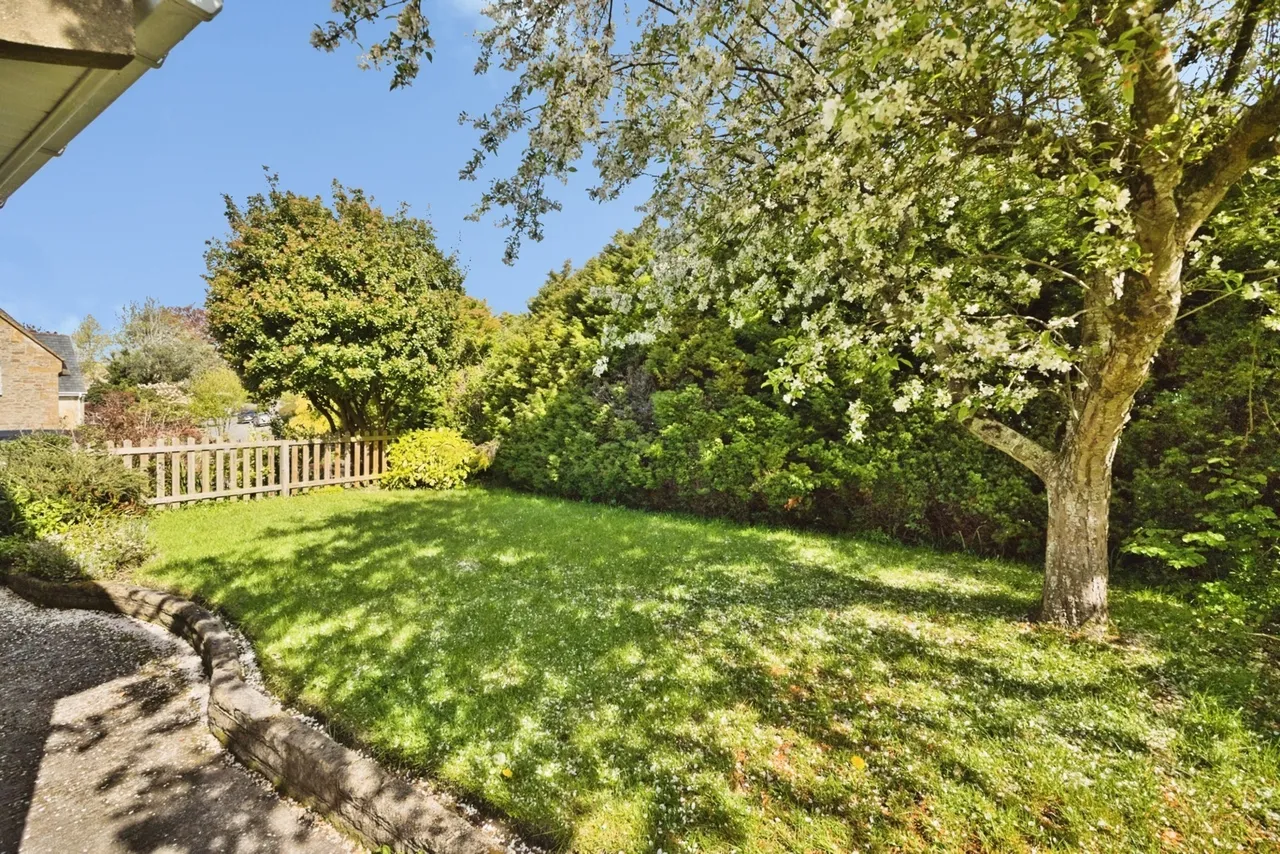 Burton, Yeovil, BA22, photo 26