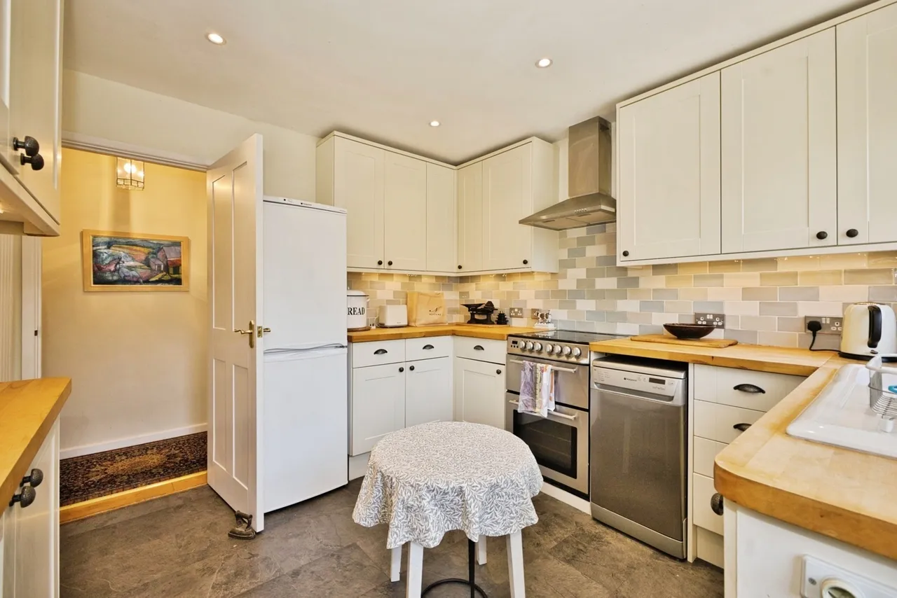 Burton, Yeovil, BA22, photo 22