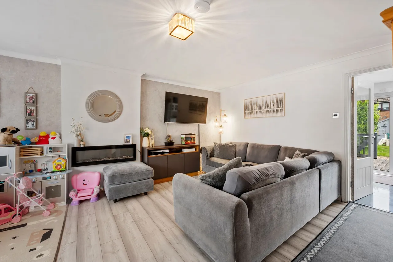 Chester Drive, Ashton-In-Makerfield, Wigan, Wigan, WN4 9JB, photo 8
