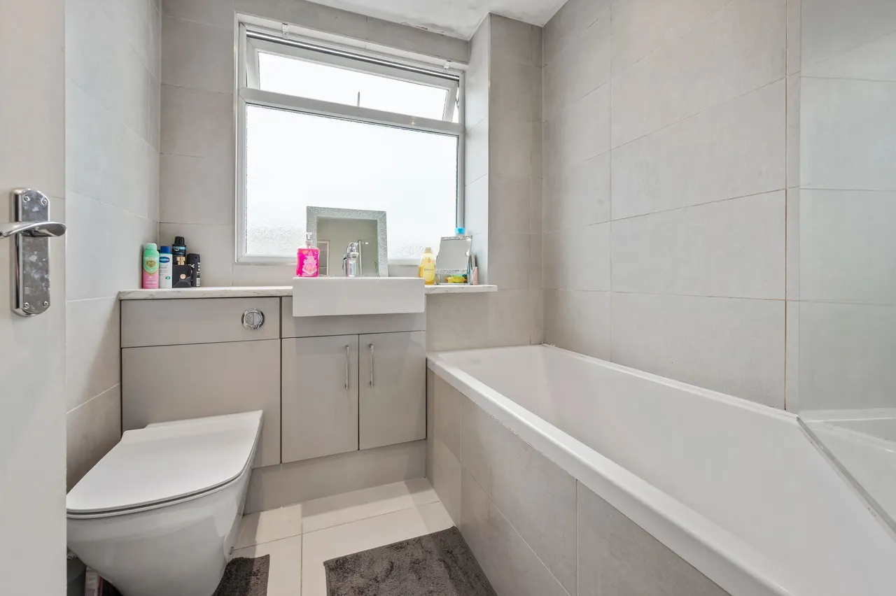 Chester Drive, Ashton-In-Makerfield, Wigan, Wigan, WN4 9JB, photo 18