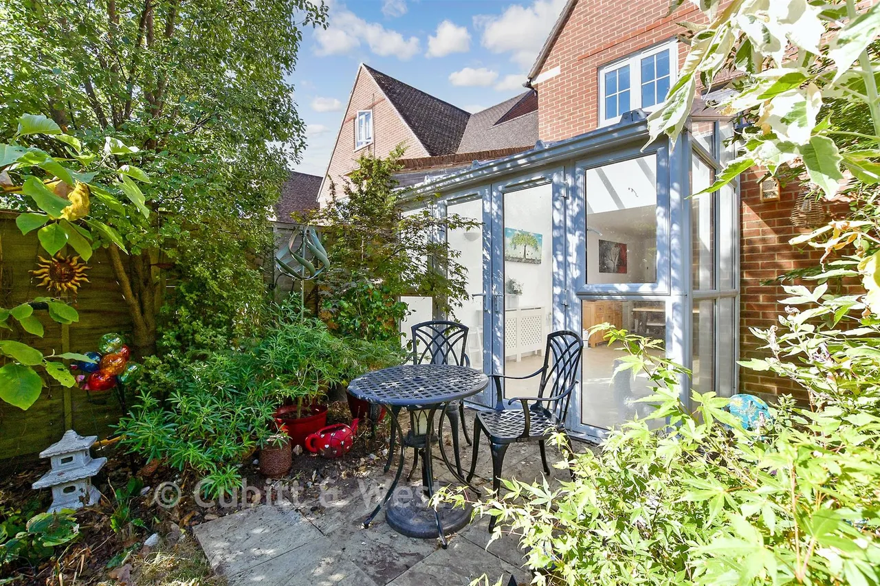 Greenhurst Drive, East Grinstead, RH19, photo 19