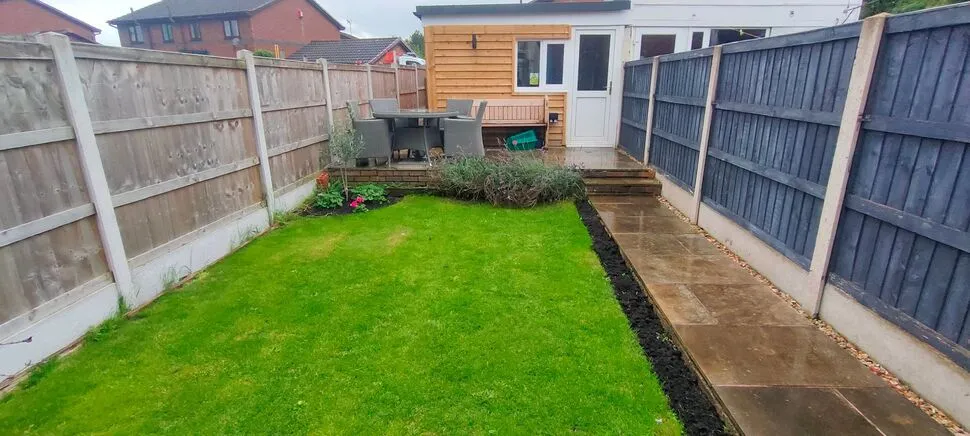 Weston Road, New Broughton, LL11, photo 2