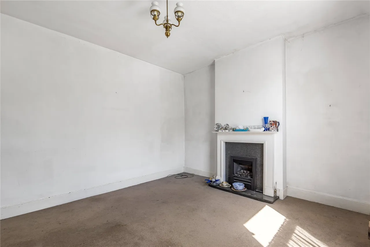 Victoria Road, Teddington, TW11 0BG, photo 4