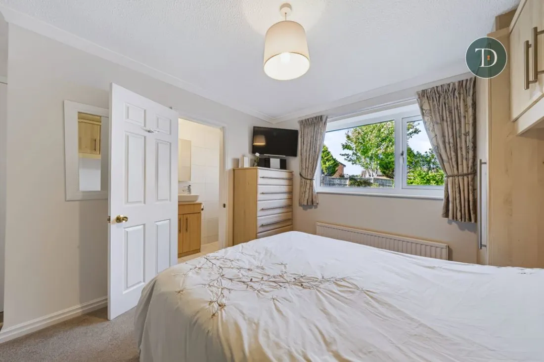 Parliament Way, Great Sutton, CH66, photo 15