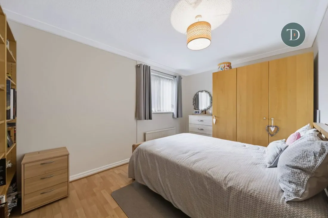 Parliament Way, Great Sutton, CH66, photo 20