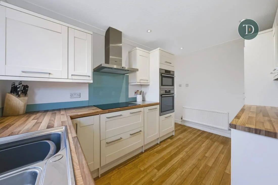 Parliament Way, Great Sutton, CH66, photo 12