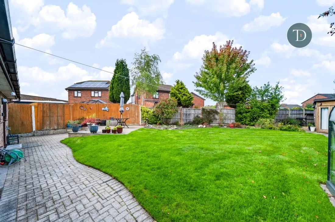Parliament Way, Great Sutton, CH66, photo 28
