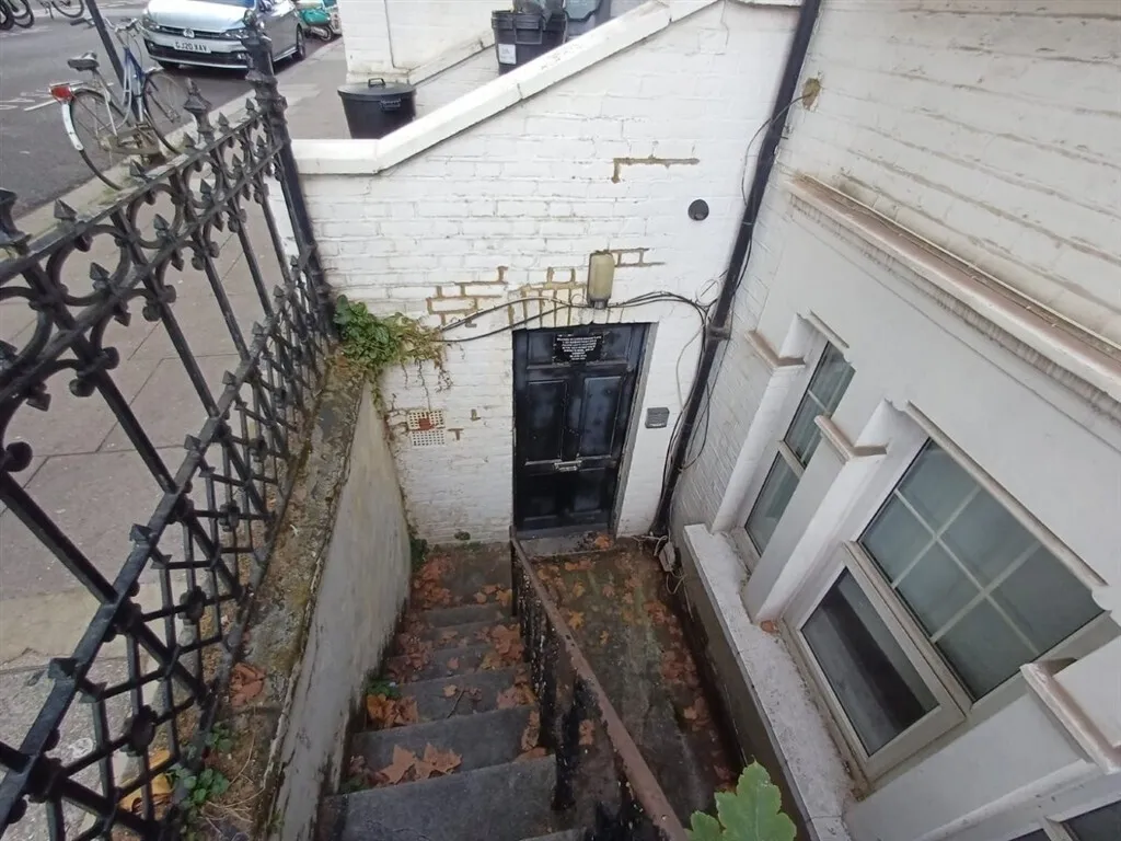 Barons Court Road, London, W14, photo 2