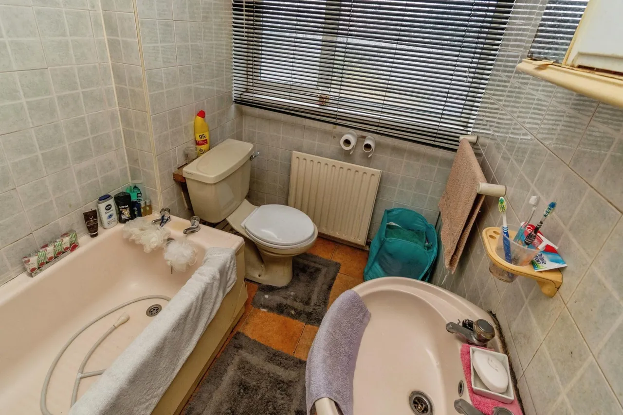 Orchard Close, Willenhall, WV13, photo 3