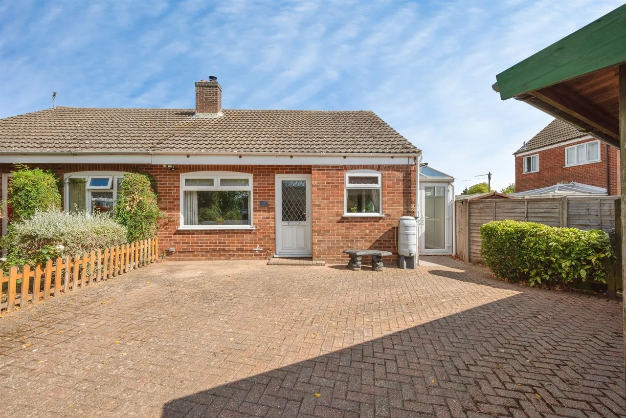 2 bed house for sale — Chapel Close, Reepham, Norwich