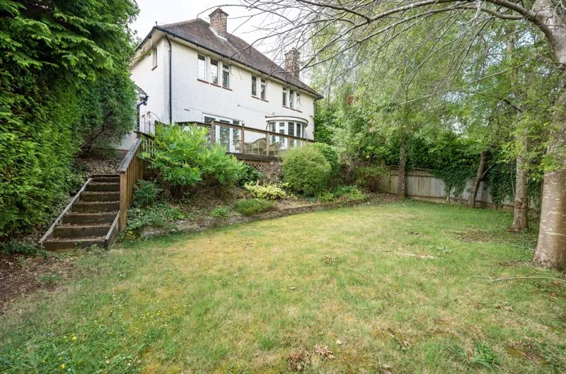4 bed house for sale — Purley Hill, Purley CR8 1AN