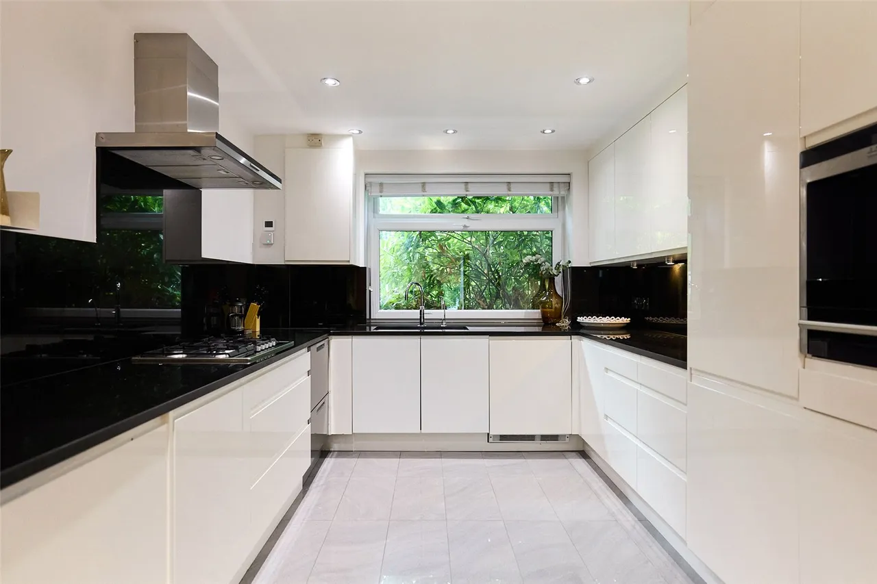 Queensmead, St. Johns Wood Park, NW8, photo 2