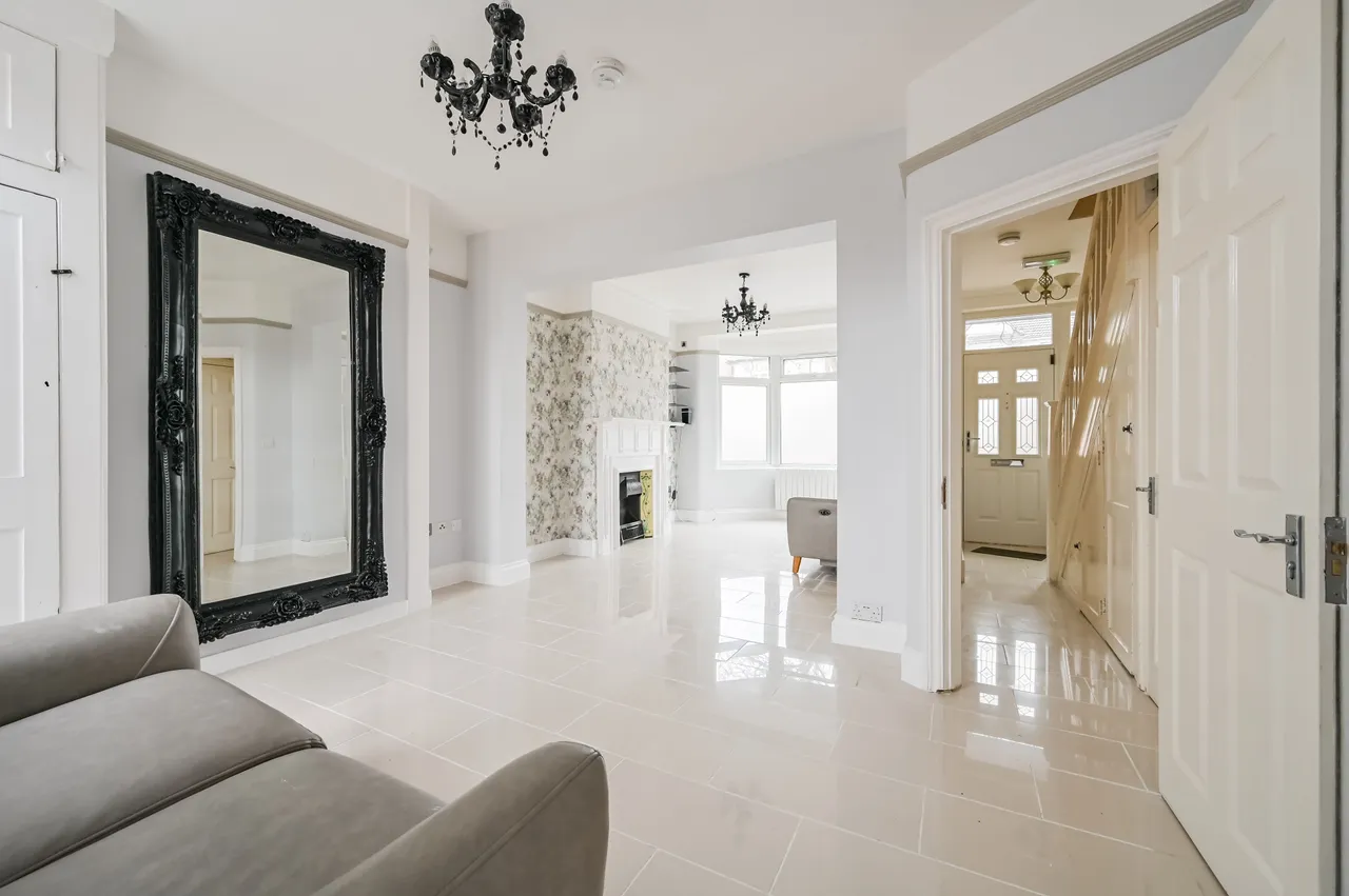 57 Princes Avenue, London, photo 10