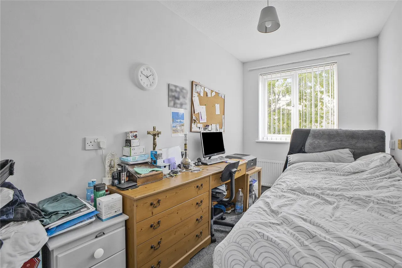 Farthings, Knaphill, GU21, photo 11