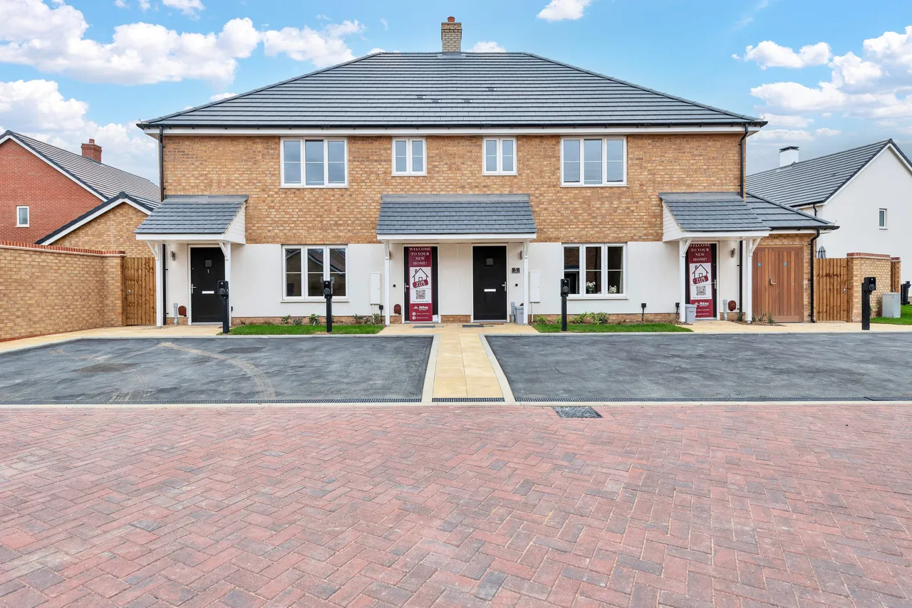 2 bed flat for sale — PLOT 60 The Myrtle, Royal Gardens, Wixams, MK45 3GJ