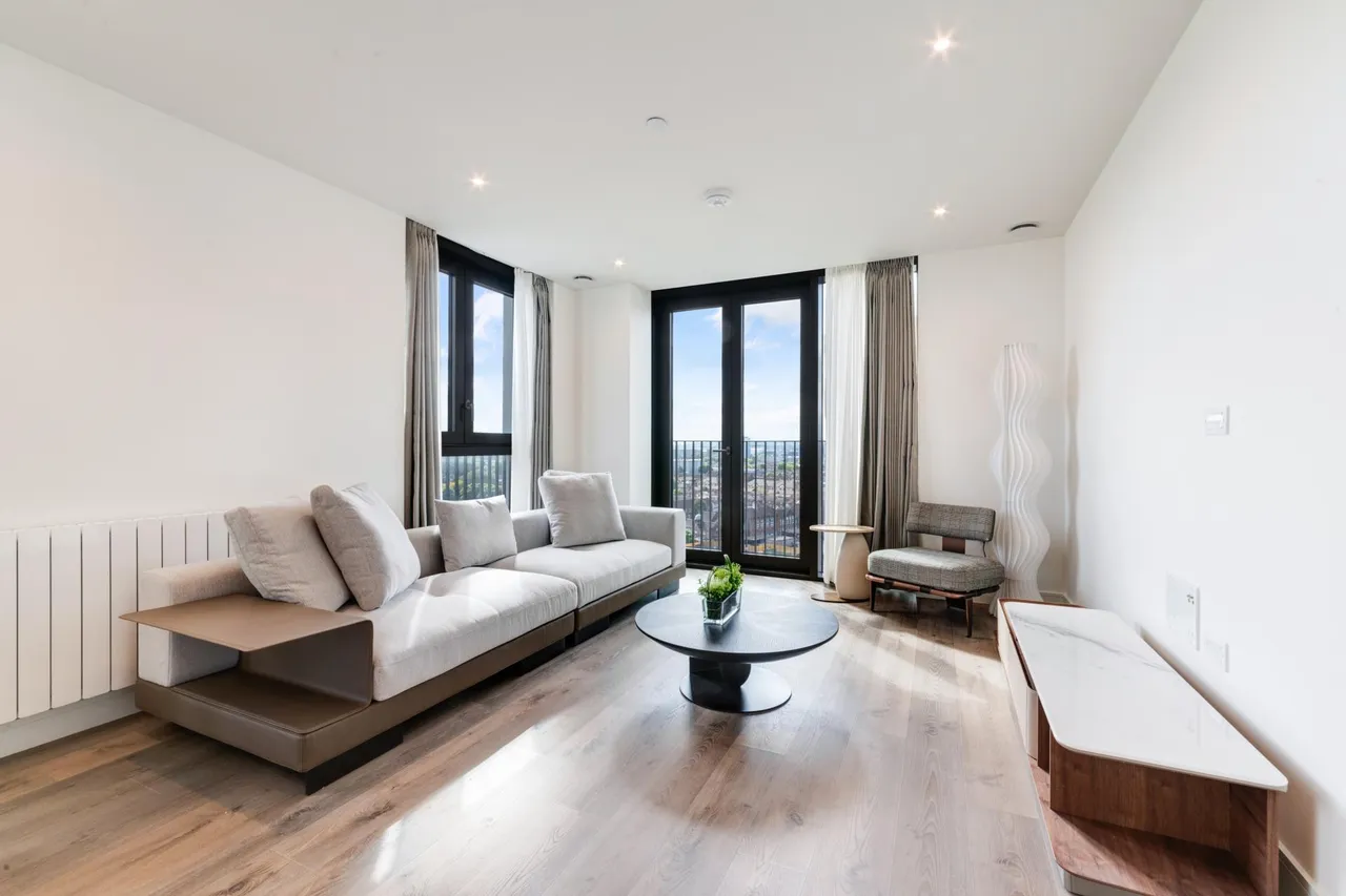 Menara Point, Twelve Trees Park, E16, photo 3