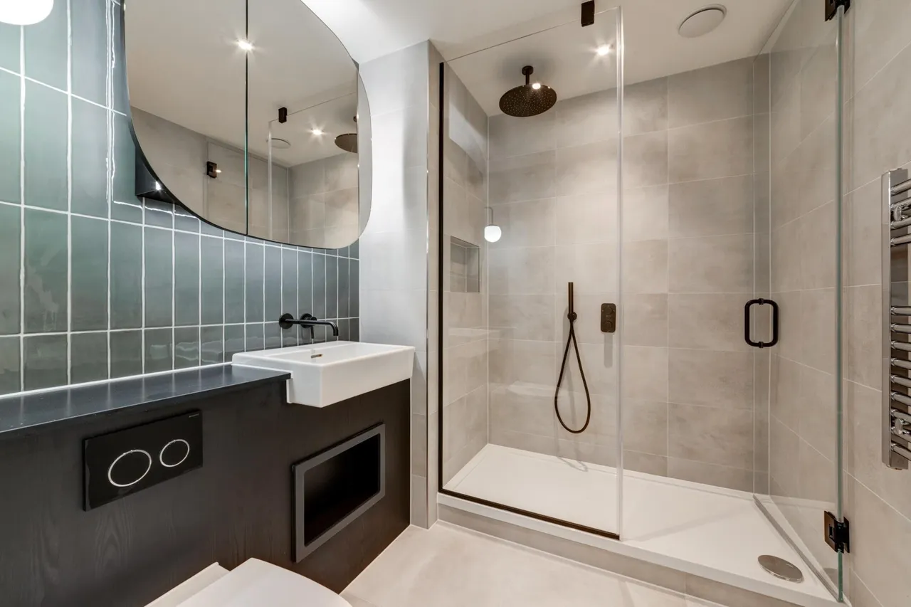 Menara Point, Twelve Trees Park, E16, photo 9