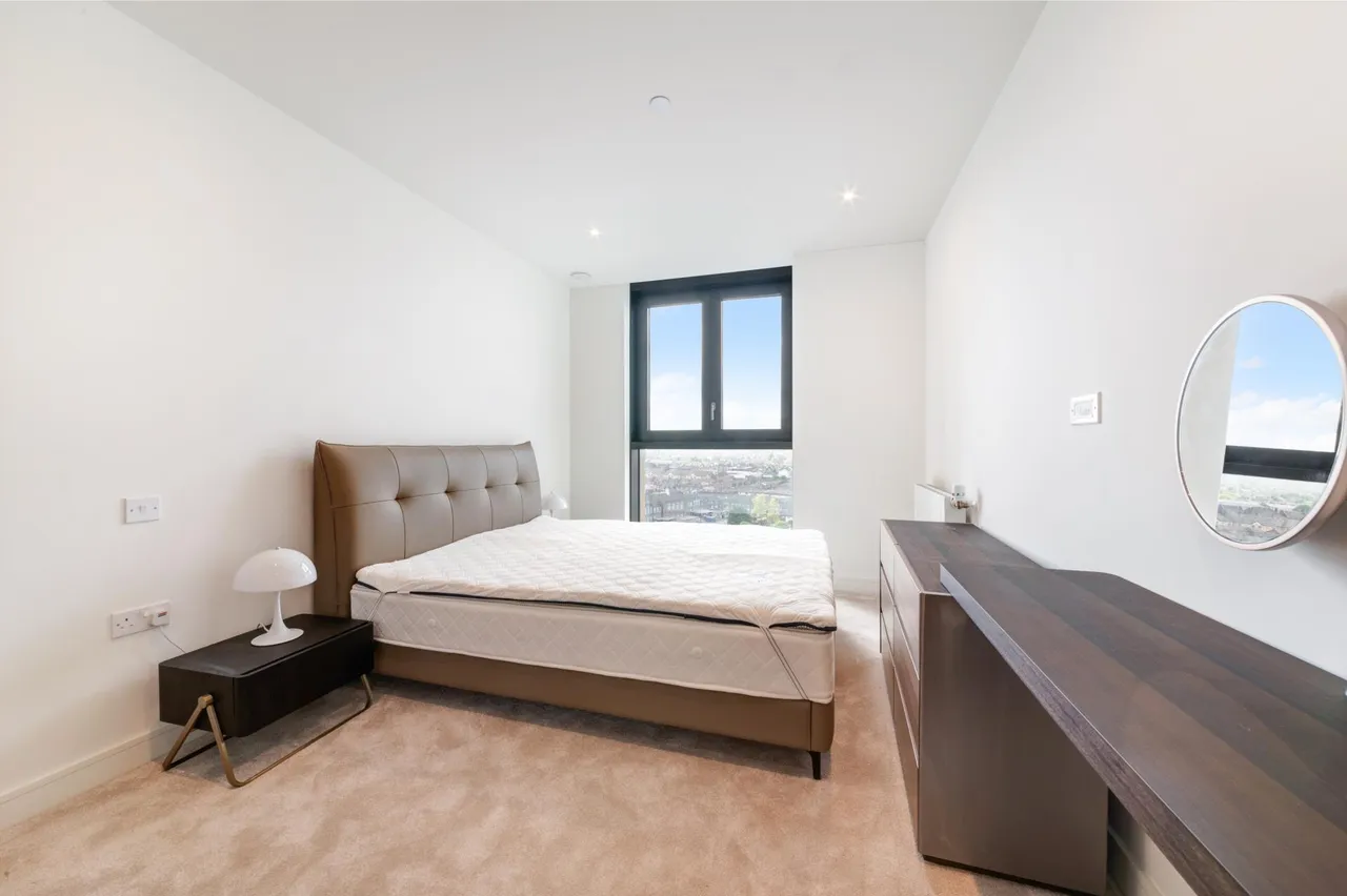 Menara Point, Twelve Trees Park, E16, photo 11